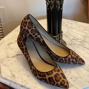 👠 Ann Taylor Leopard Print Calf Hair Heels